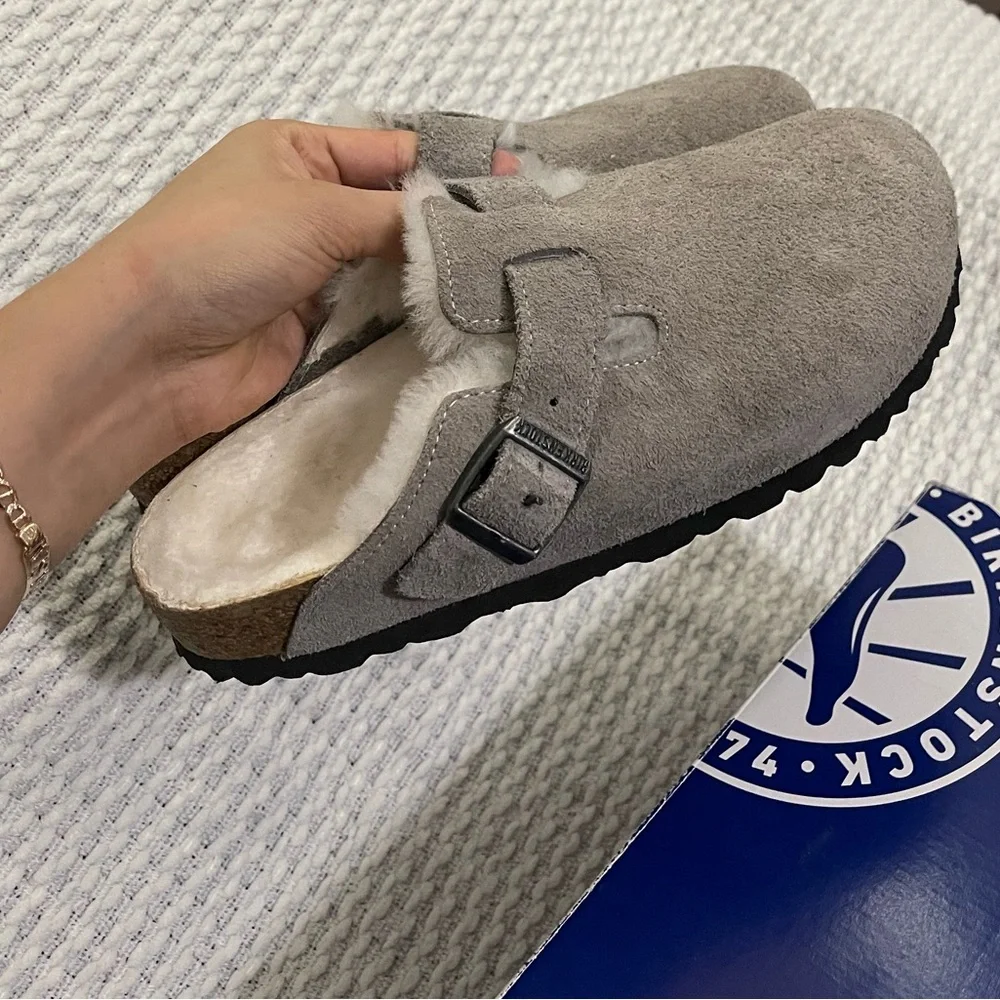 Birkenstock boston shearlings. Color ‘Stone Coin’. Size 037 Narrow  (size 6) - Picture 4 of 6